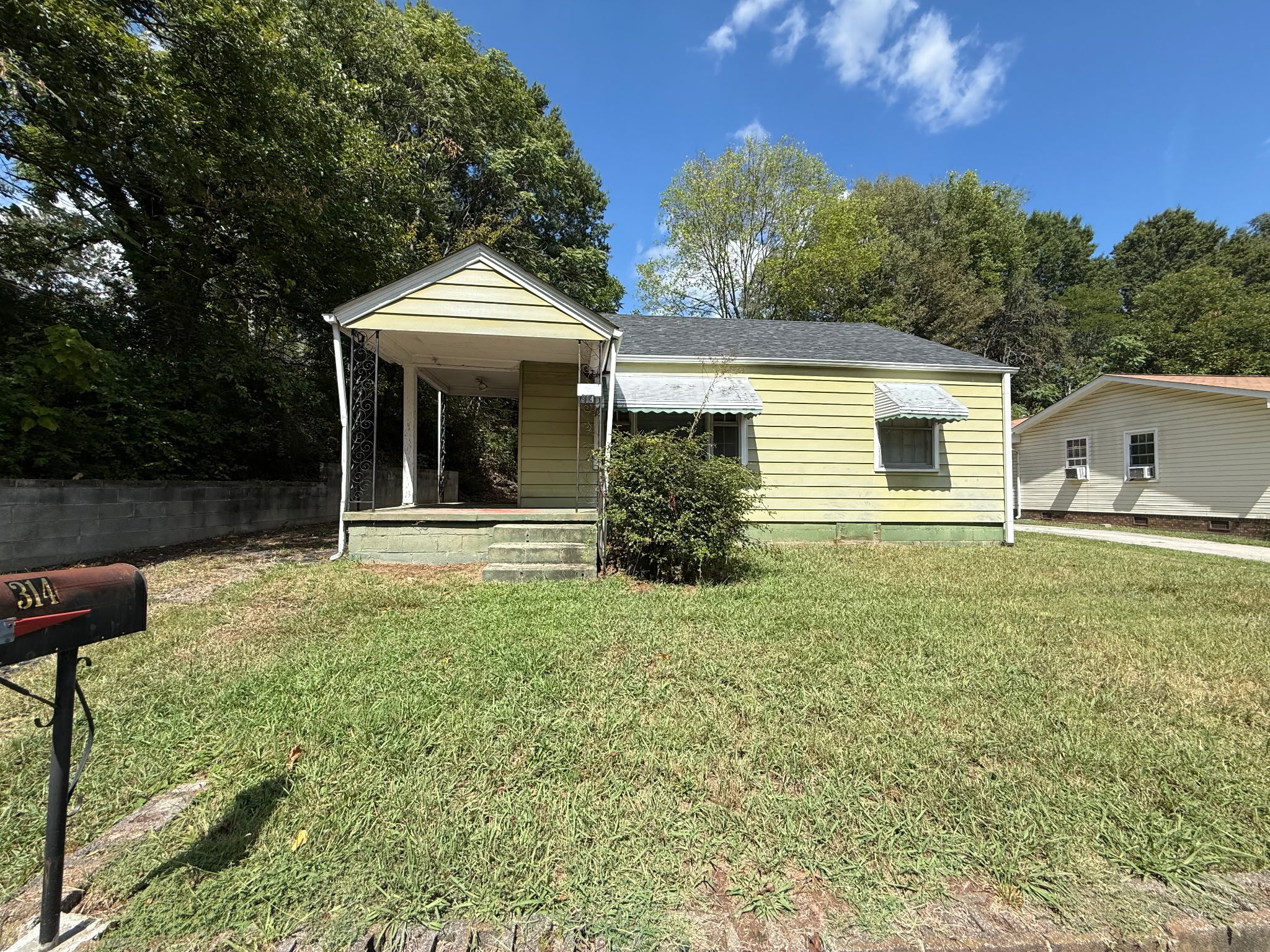 Property main image